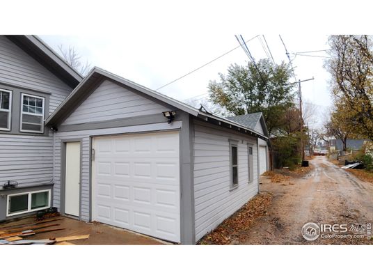 Detached Garage, Exterior