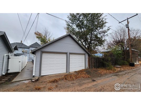 Detached Garage, Exterior
