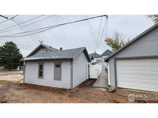 Detached Garage, Exterior