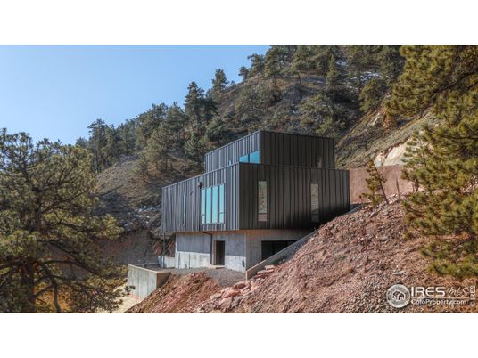 Exterior, Facade, None