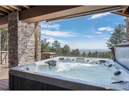 Exterior, Hot Tub