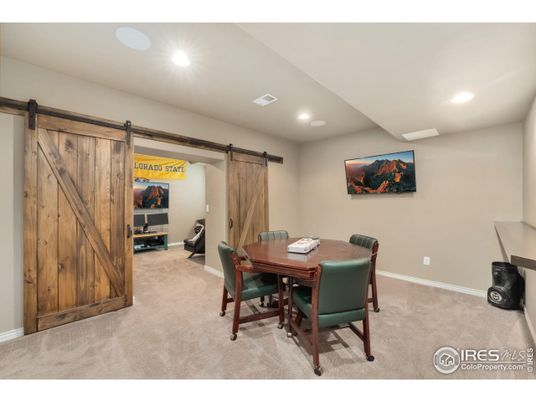 Dining room, Interior, Recessed Lighting