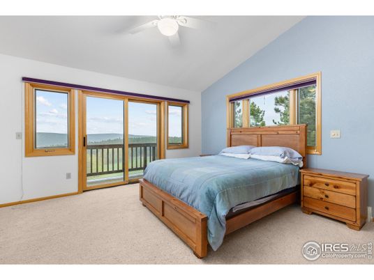 Bedroom, Interior, Water