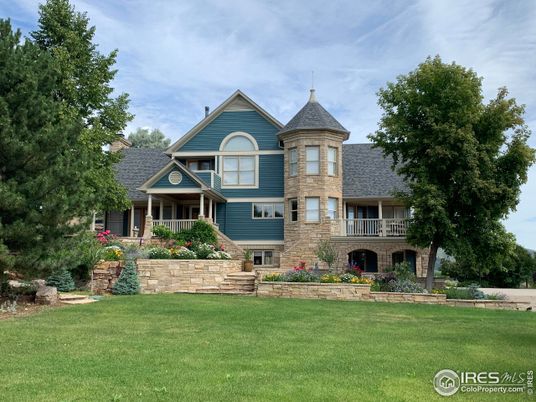 Backyard, Exterior, Facade, Queen Anne Victorian