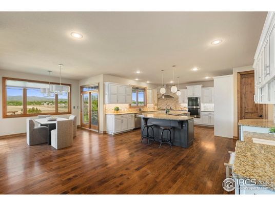 Dining room, Interior, Kitchen, Pendant Lights, Recessed Lighting, Wood Texture Flooring