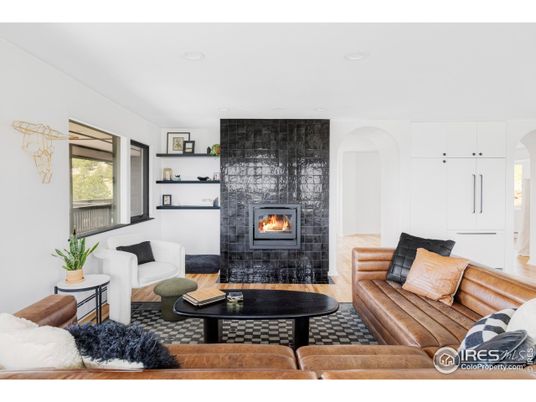 Fireplace, Interior, Living room, Recessed Lighting