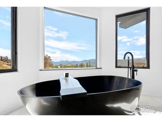 Bathroom, Free Standing Baths, Interior
