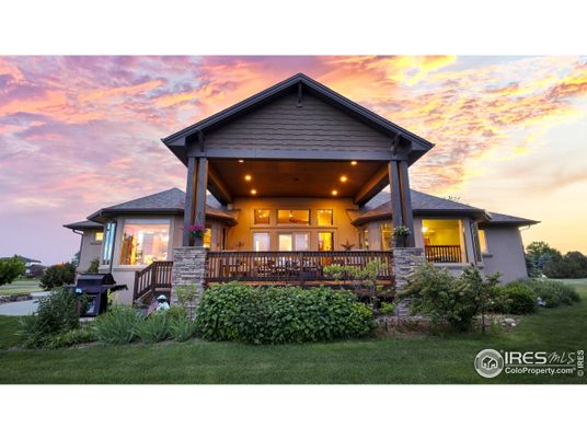 Exterior, Facade, American Craftsman