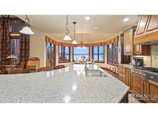 Dining room, Interior, Kitchen, Pendant Lights, Recessed Lighting, Water
