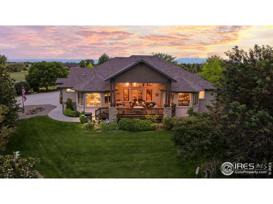 Backyard, Exterior, Facade, Log Home