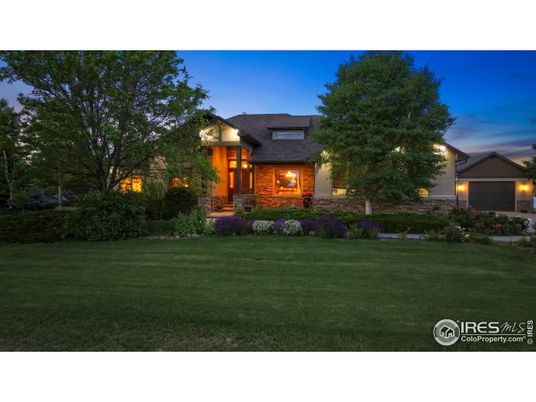 Backyard, Exterior, Facade, Brick Facade, Split Level