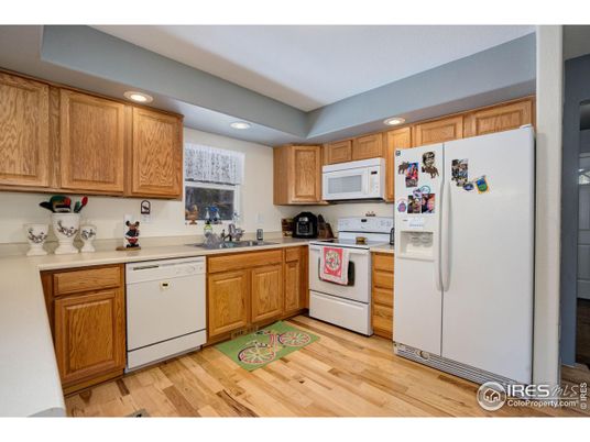 Interior, Kitchen, Recessed Lighting, Wood Texture Flooring