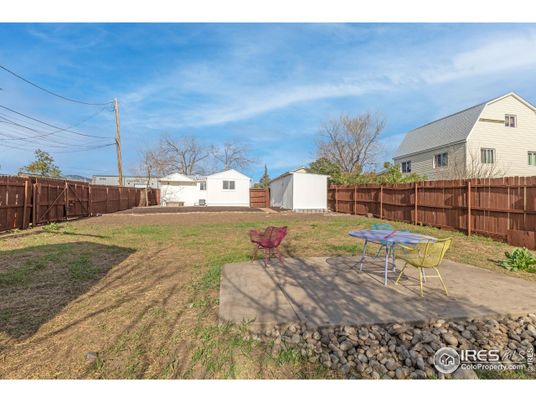 Backyard, Exterior