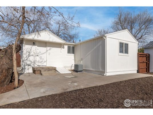 Detached Garage, Exterior