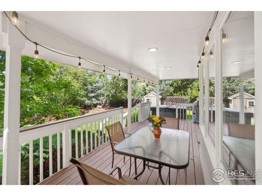 Exterior, Recessed Lighting