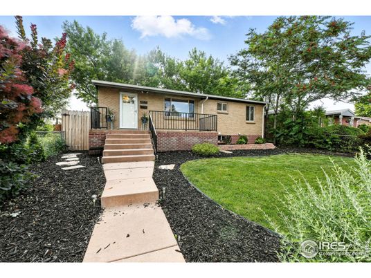Backyard, Exterior, Facade, Brick Facade, None