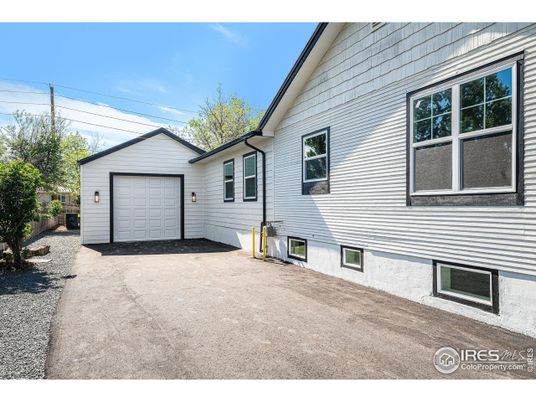 Detached Garage, Exterior