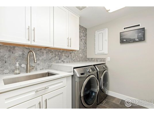 Interior, Washer