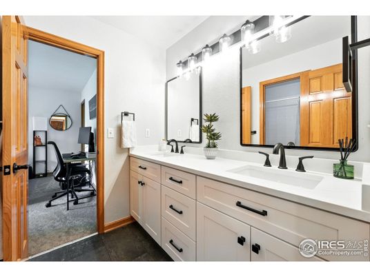 Bathroom, Dual Sink Vanities, Interior