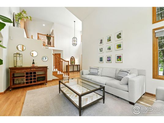 Interior, Living room, Pendant Lights, Recessed Lighting, Wood Texture Flooring