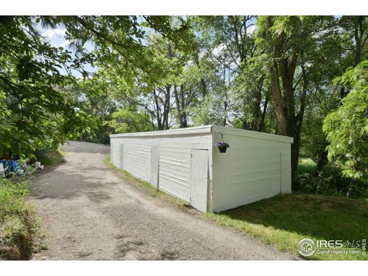 Detached Garage, Exterior