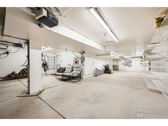 Garage, Interior
