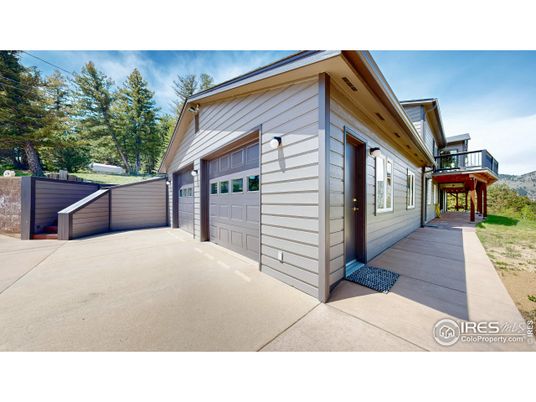 Detached Garage, Exterior