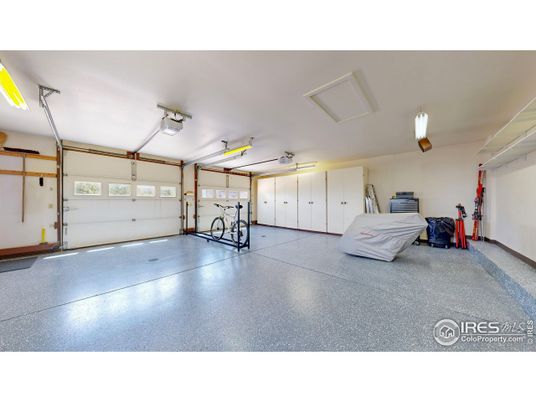 Garage, Interior