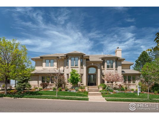 Exterior, Facade, Mediterranean