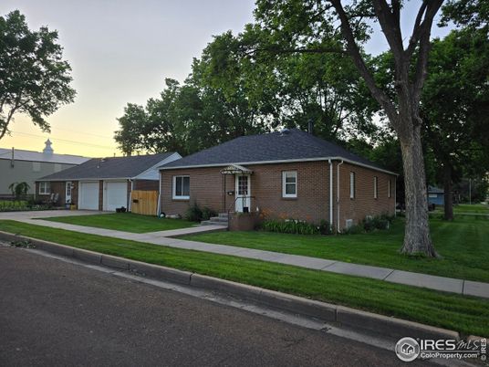 Attached, Exterior, Facade, Brick Facade, Ranch