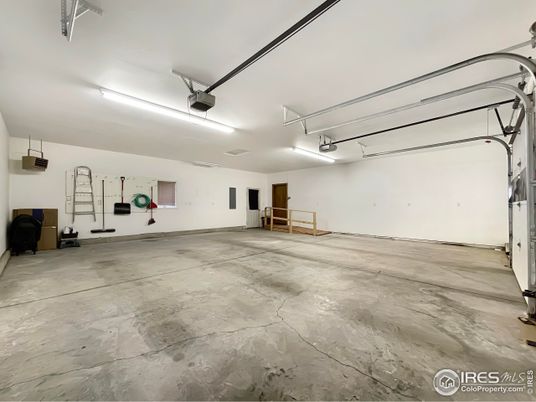 Garage, Interior