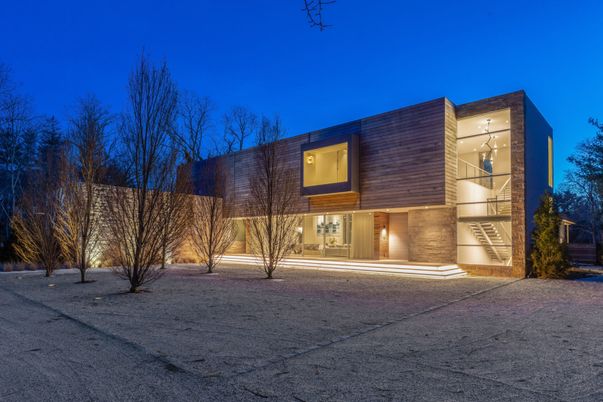 Backyard, Exterior, Facade, Modern