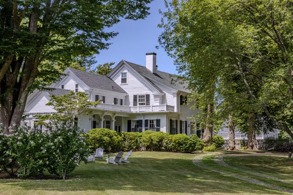 Backyard, Exterior, Facade, Farmhouse