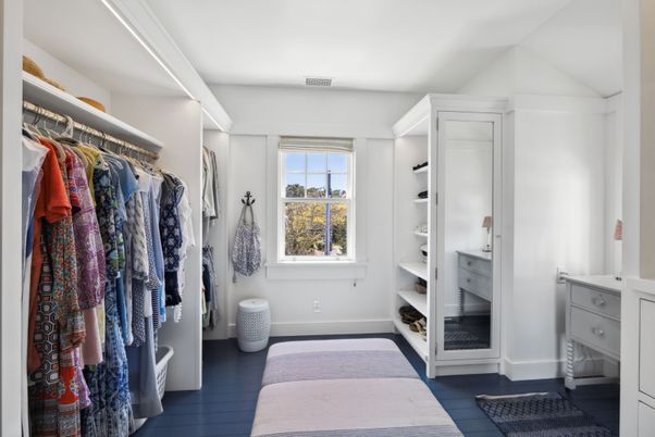 Interior, Walk-in Closets, Wood Texture Flooring