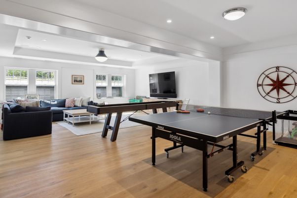 Billiard Table, Game Room, Interior, Living room, Recessed Lighting, Wood Texture Flooring