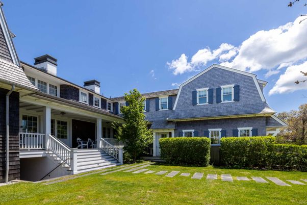 Backyard, Exterior, Facade, Cape Cod