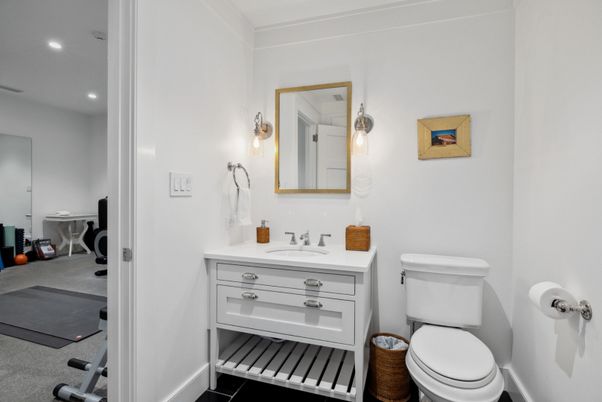 Bathroom, Interior, Recessed Lighting