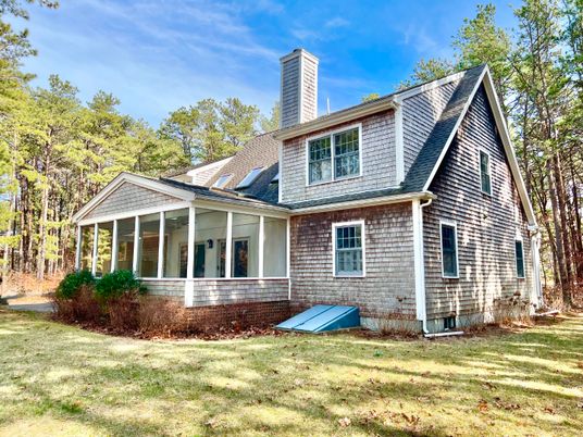 Backyard, Exterior, Facade, Cape Cod