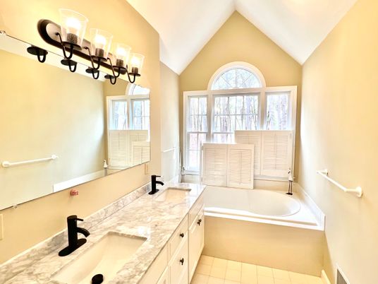 Bathroom, Dual Sink Vanities, Interior