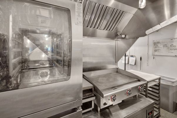 Interior, Stainless Steel Appliances