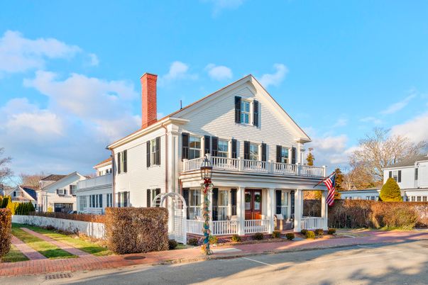 Exterior, Facade, Queen Anne Victorian