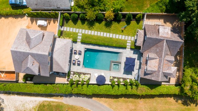 Exterior, Drone