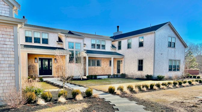 Exterior, Facade, Brick Facade, Farmhouse