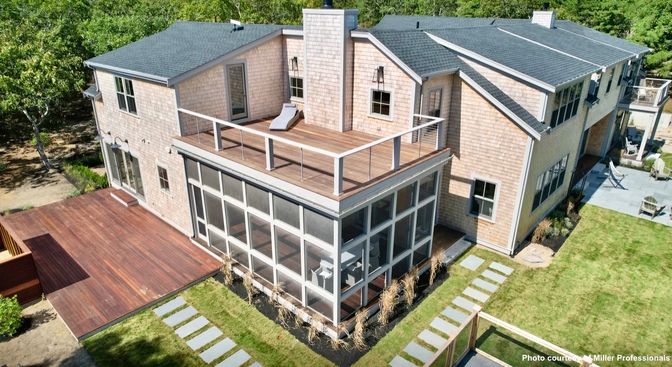 Exterior, Drone