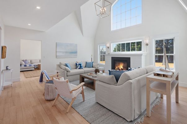 Fireplace, Interior, Living room, Pendant Lights, Recessed Lighting, Wood Texture Flooring