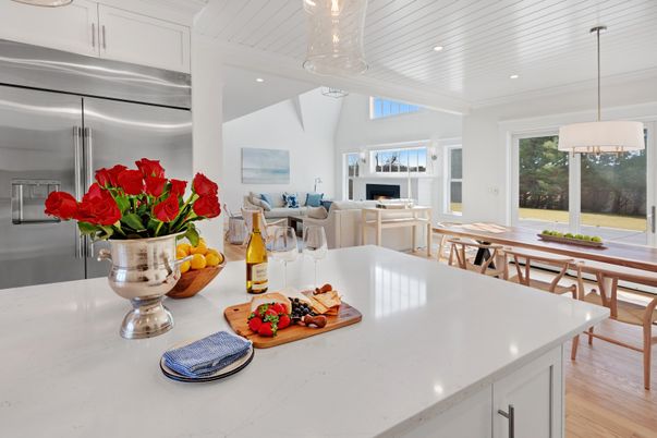Dining room, Interior, Kitchen, Living room, Pendant Lights, Recessed Lighting, Stainless Steel Appliances, Wood Texture Flooring
