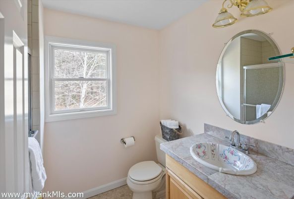 Bathroom, Interior, Tile Countertops