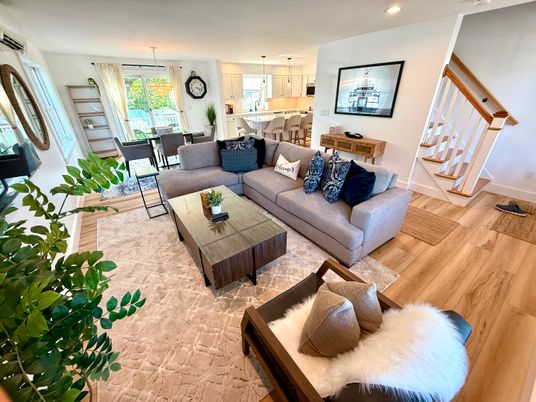Dining room, Interior, Kitchen, Living room, Pendant Lights, Recessed Lighting, Wood Texture Flooring