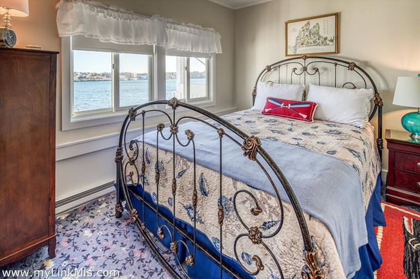 Bedroom, Interior, Water
