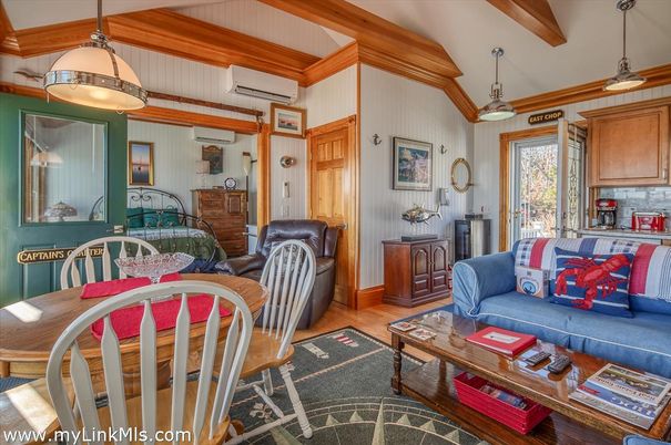Dining room, Interior, Living room, Pendant Lights, Wooden Beams, Wood Texture Flooring